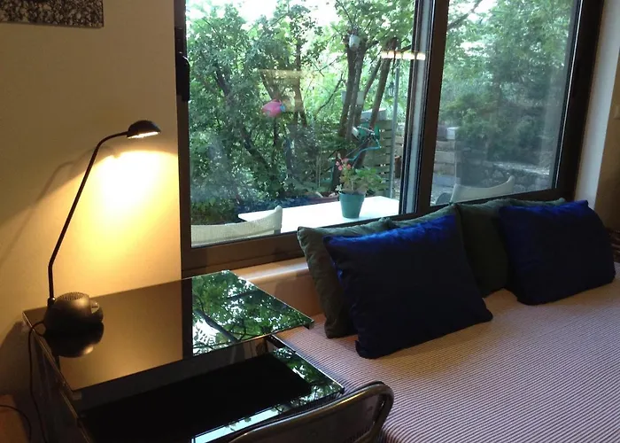 Unique View