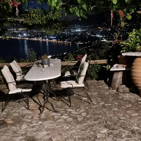 Unique View *